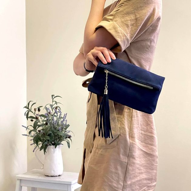 Suede tassel foldover mini bag - Image 3