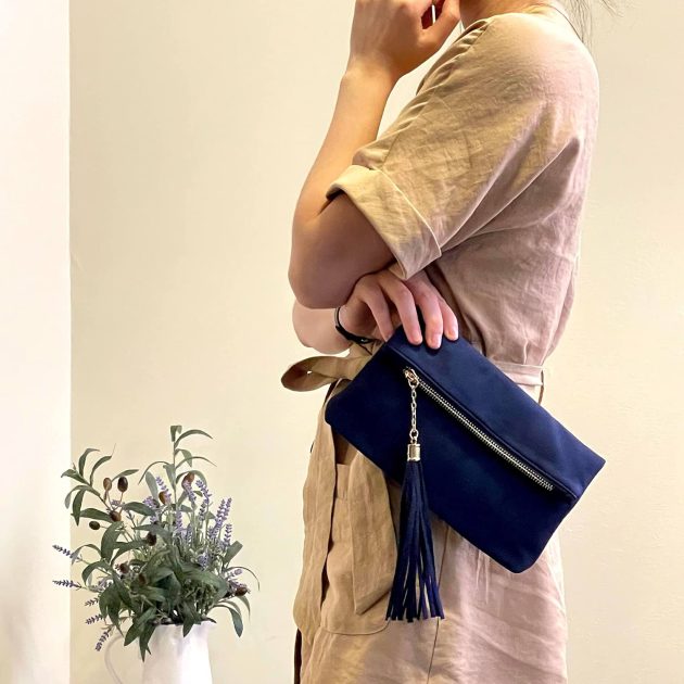 Suede tassel foldover mini bag - Image 2
